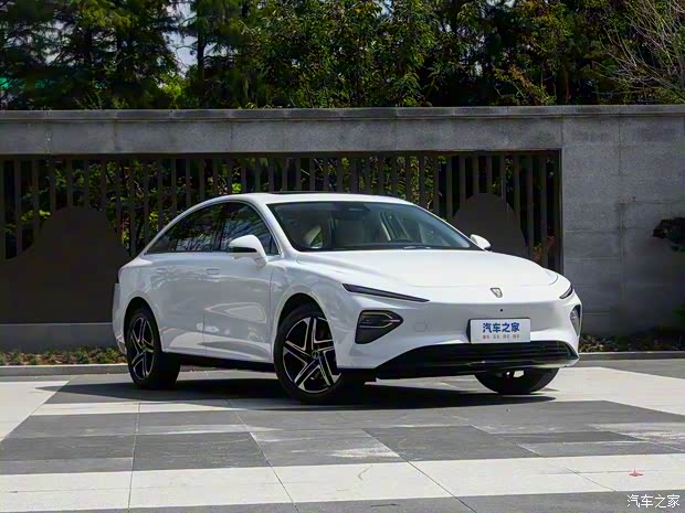 上汽集团 荣威D7 2023款 EV 610km 后驱旗舰版 上汽集团 荣威D7 2023款 EV 610km 后驱旗舰版