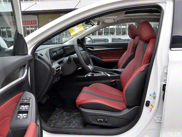 长安汽车 逸动 2021款 PLUS 蓝鲸NE 1.4T GDI DCT基本型