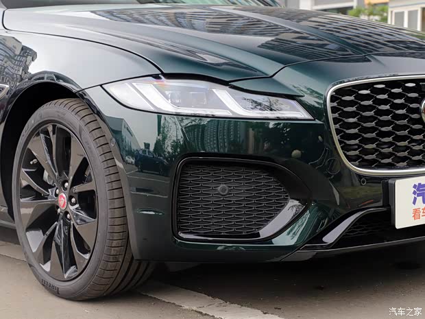 奇瑞捷豹路虎 捷豹XFL 2021款 XFL 2.0T P300 四驅(qū)旗艦運(yùn)動(dòng)版