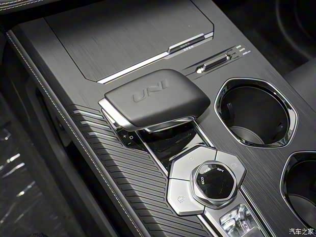 长安汽车 长安UNI-K 2021款 2.0T 全轮驱动卓越型 长安汽车 长安UNI-K 2021款 2.0T 全轮驱动卓越型