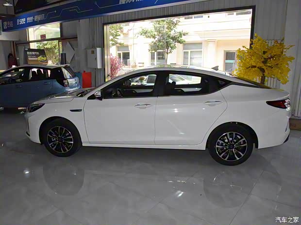 江汽集團 思皓E50A 2021款 尊享版