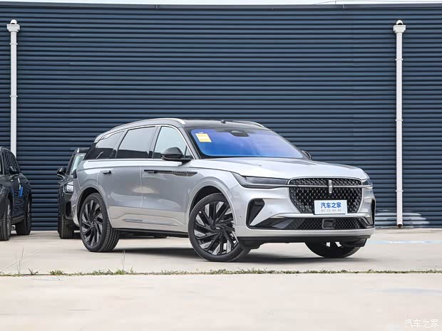 長安林肯 航海家 2023款 2.0T 四驅(qū)總統(tǒng)混動版