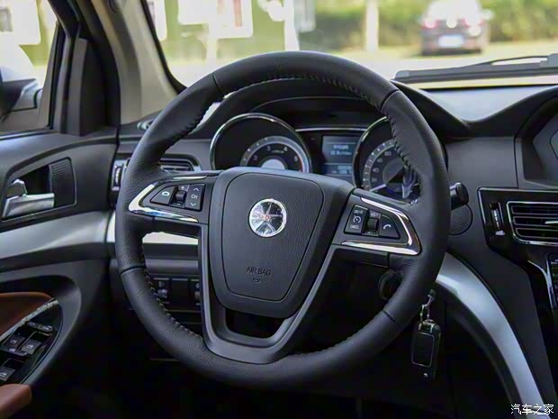 大運(yùn)汽車 大運(yùn)皮卡 2020款 2.4T汽油兩驅(qū)手動尊享型標(biāo)軸4K22D4T