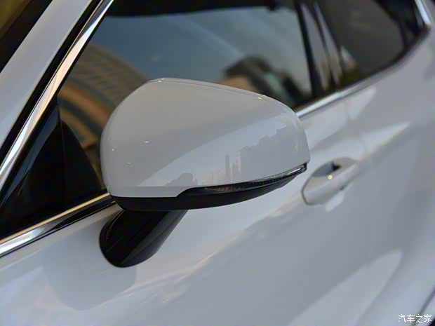 沃尔沃亚太 沃尔沃S60新能源 2020款 T8 E驱混动 四驱智逸豪华版