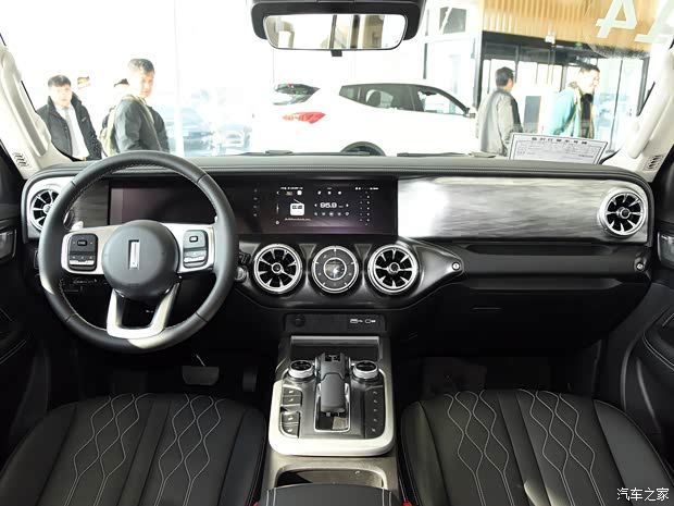 長城汽車 坦克300 2021款 越野版 2.0T 征服者