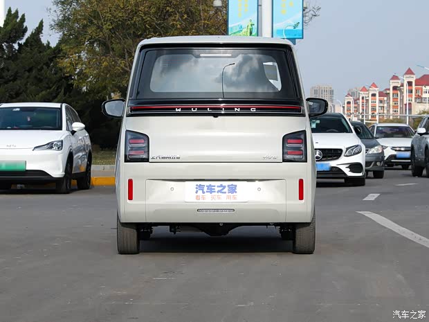 上汽通用五菱 五菱晴空 2023款 两座-进阶版 上汽通用五菱 五菱晴空 2023款 两座-进阶版