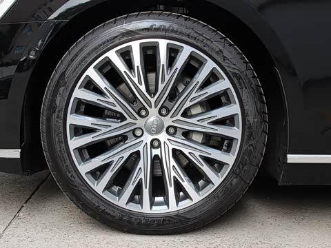 2019款 Plus A8L 50 TFSI quattro 豪华型 2019款 Plus A8L 50 TFSI quattro 豪华型