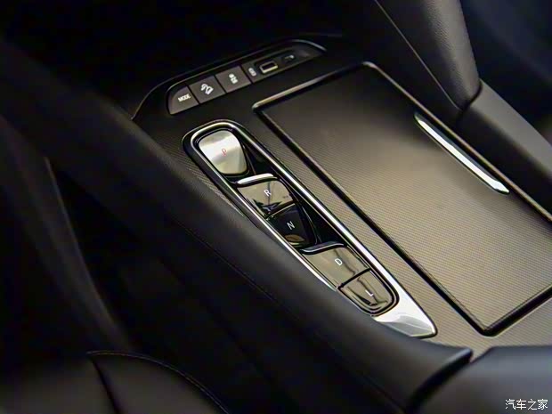 上汽通用別克 昂科旗 2020款 28T 兩驅(qū)豪華型