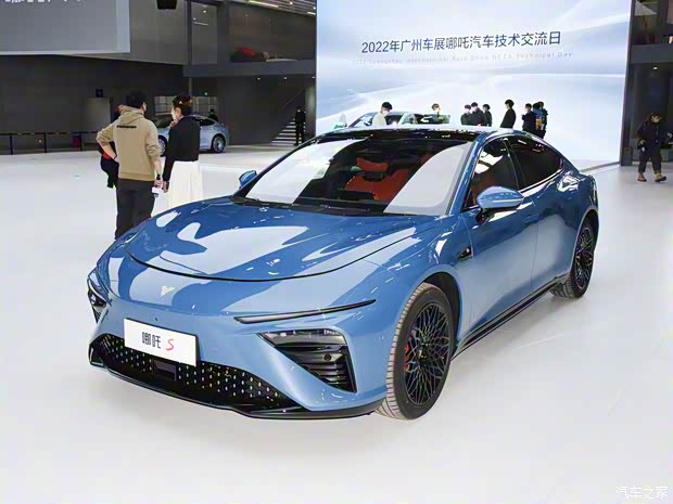 合眾汽車 哪吒S 2022款 純電 650km 四驅(qū)大版