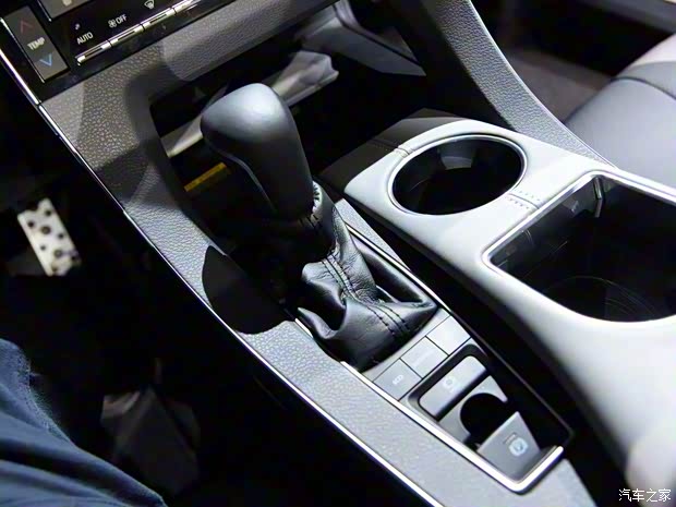 丰田(进口) Avalon 2018款 基本型 丰田(进口) Avalon 2018款 基本型