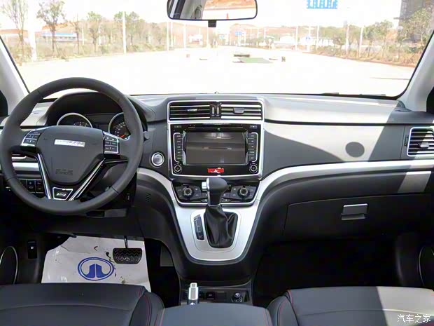 長城汽車 哈弗M6 2018款 1.5T DCT兩驅(qū)尊貴型