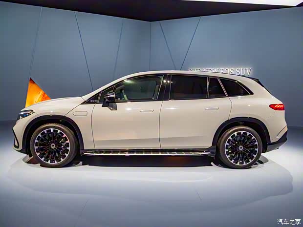 梅赛德斯-EQ 奔驰EQS SUV 2022款 基本型 梅赛德斯-EQ 奔驰EQS SUV 2022款 基本型