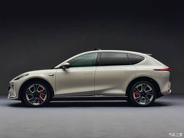 智己汽车 智己LS7 2023款 100kWh Pro四驱版