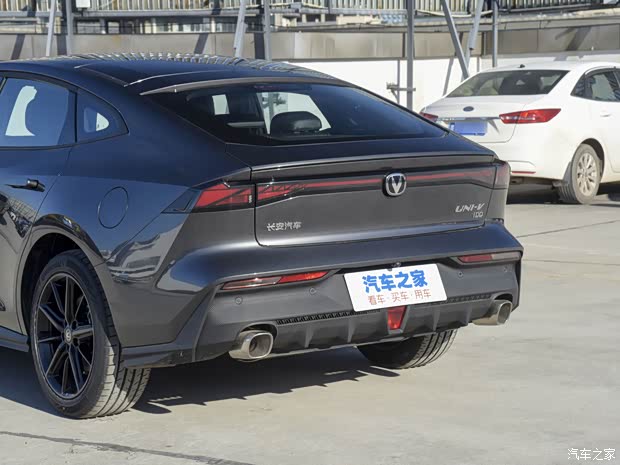 長安汽車 長安UNI-V新能源 2023款 藍(lán)鯨iDD 1.5T 基本型