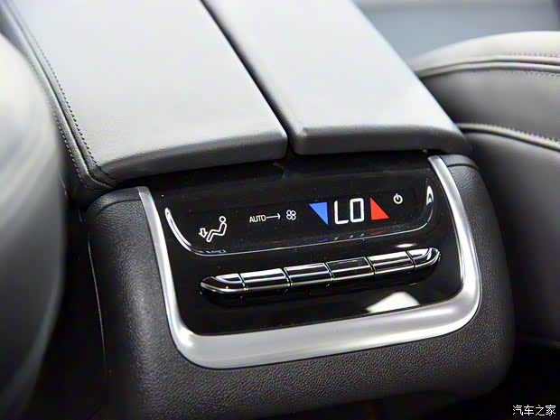 上汽通用別克 昂科旗 2020款 28T 兩驅(qū)戰(zhàn)旗型