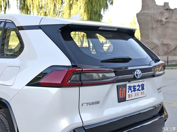 廣汽豐田 威蘭達 2022款 雙擎 2.5L E-CVT兩驅騎士版