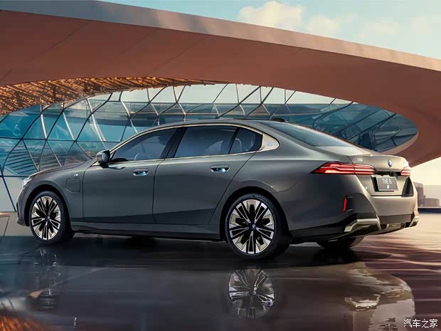 华晨宝马 宝马i5 2024款 eDrive 40L M运动套装