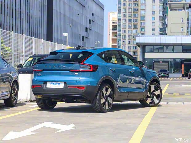 沃爾沃亞太 沃爾沃C40 2022款 四驅(qū)高性能版 PRO