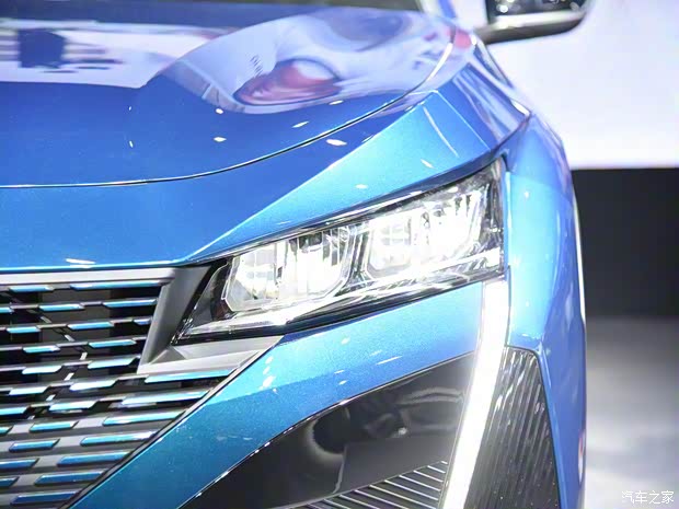 東風(fēng)標(biāo)致 標(biāo)致408X 2023款 高配版