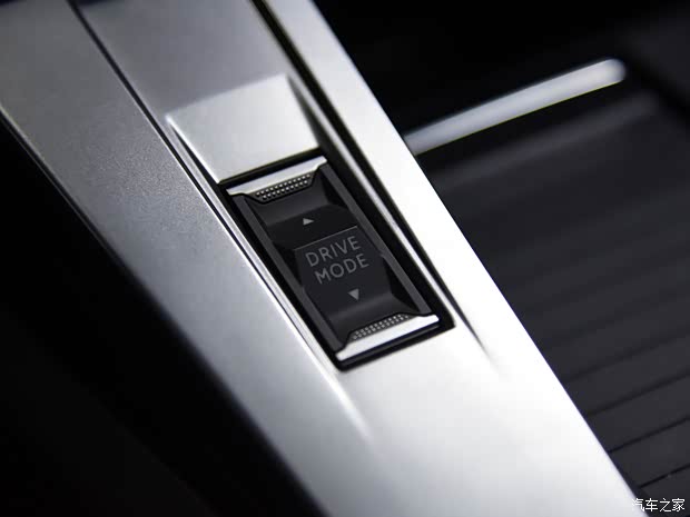 東風(fēng)標(biāo)致 標(biāo)致408X 2023款 高配版