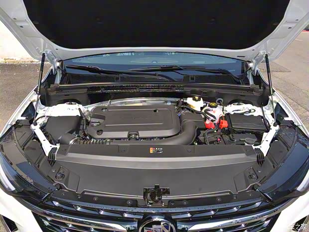 上汽通用别克 昂科威 2022款 昂科威Plus 652T 五座豪华型 上汽通用别克 昂科威 2022款 昂科威Plus 652T 五座豪华型