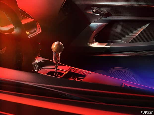 阿斯顿·马丁 Valour 2023款 V12 阿斯顿·马丁 Valour 2023款 V12