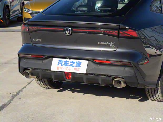 長安汽車 長安UNI-V新能源 2023款 藍(lán)鯨iDD 1.5T 基本型