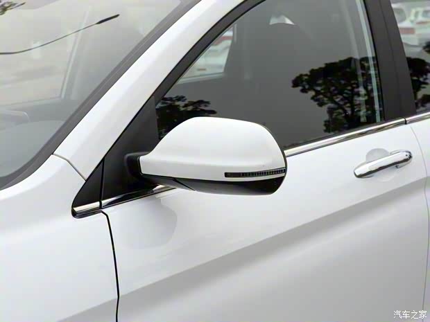 长城汽车 哈弗M6 2021款 PLUS 1.5T 手动精英智联型