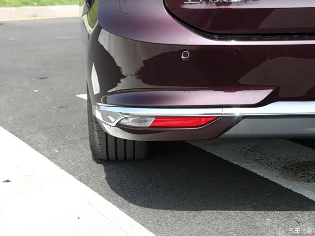 上汽大通 上汽大通MAXUS G90 2022款 2.0T 基本型