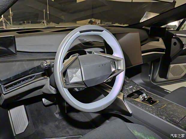 华人运通 高合HiPhi A 2024款 基本型 华人运通 高合HiPhi A 2024款 基本型