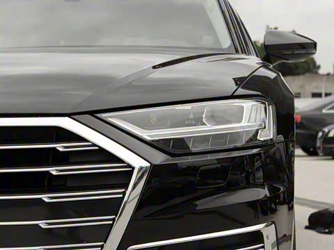 2019款 Plus A8L 50 TFSI quattro 豪华型 2019款 Plus A8L 50 TFSI quattro 豪华型