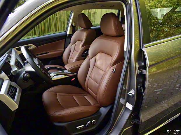 吉利汽车 博越 2018款 1.8TD 自动两驱智尊型4G互联版