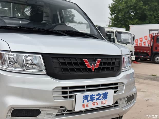上汽通用五菱 五菱榮光新卡 2021款 1.5L汽車下鄉(xiāng)版LV0加長單排L3C