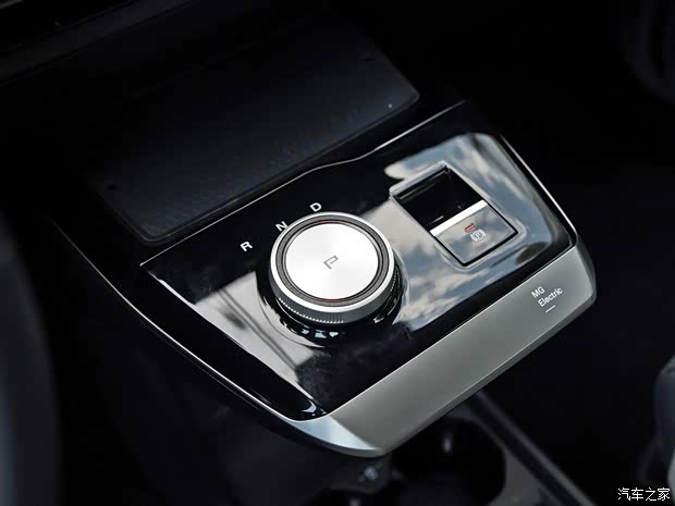 上汽集团 MG MULAN 2022款 高配版 上汽集团 MG MULAN 2022款 高配版