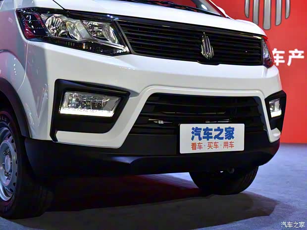 北汽瑞翔 博騰V2 2022款 1.5L客車舒適型