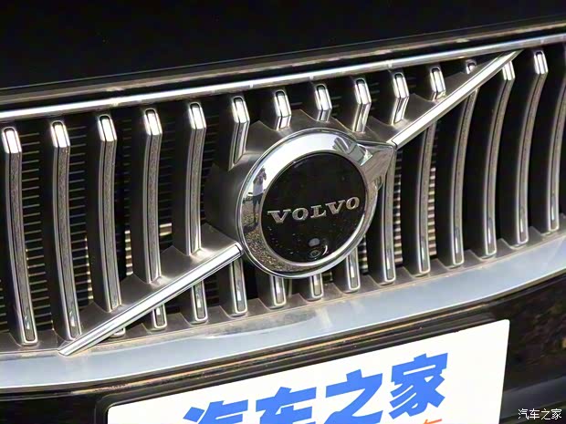 沃尔沃(进口) 沃尔沃XC90新能源 2020款 改款 E驱混动 T8 智尊豪华版 7座 沃尔沃(进口) 沃尔沃XC90新能源 2020款 改款 E驱混动 T8 智尊豪华版 7座