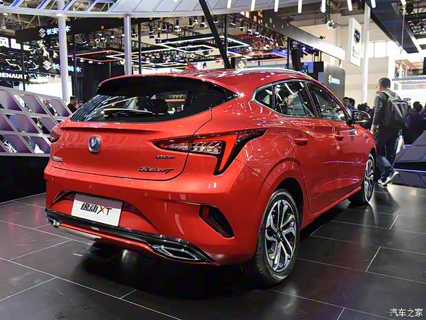 长安汽车 逸动 2018款 XT 1.6L GDI 自动领潮型 长安汽车 逸动 2018款 XT 1.6L GDI 自动领潮型