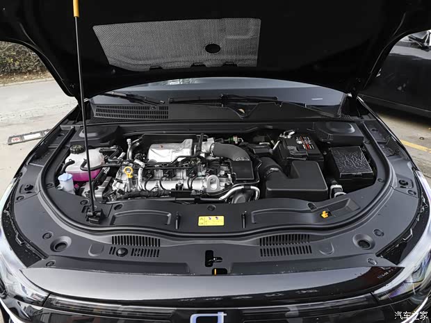 一汽奔腾 奔腾B70 2024款 2.0T 一汽奔腾 奔腾B70 2024款 2.0T