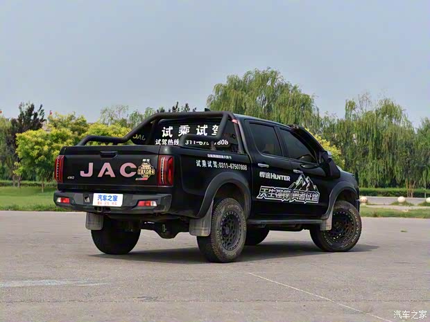 江淮汽車 悍途 2022款 2.0T山貓版手動(dòng)柴油四驅(qū)精英型標(biāo)雙HFC4DB2-2E