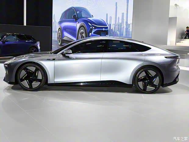 集度汽车 ROBO-02 2023款 基本型 集度汽车 ROBO-02 2023款 基本型