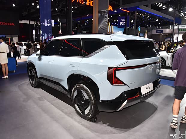 悦达起亚 起亚EV5 2023款 顶配版 悦达起亚 起亚EV5 2023款 顶配版