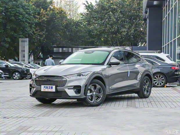 福特電動車 福特電馬 2021款 躍世后驅版(標準續(xù)航) 福特電動車 福特電馬 2021款 躍世后驅版(標準續(xù)航)