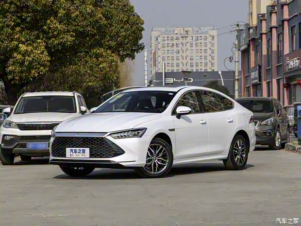 比亞迪 秦PLUS 2023款 DM-i 120KM 尊貴型