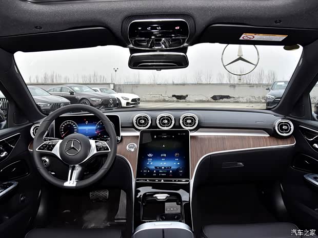 北京奔驰 奔驰C级 2022款 改款 C 260 L 北京奔驰 奔驰C级 2022款 改款 C 260 L