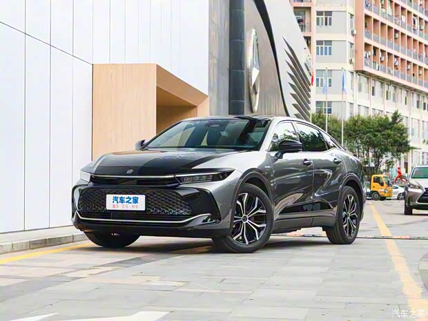 豐田(進口) 皇冠(進口) 2023款 雙擎 2.5L SportCross
