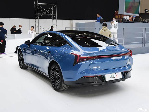 合眾汽車 哪吒S 2022款 純電 650km 四驅(qū)大版 合眾汽車 哪吒S 2022款 純電 650km 四驅(qū)大版