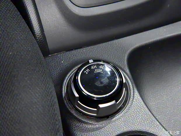 三菱(进口) 三菱L200 2021款 基本型 三菱(进口) 三菱L200 2021款 基本型