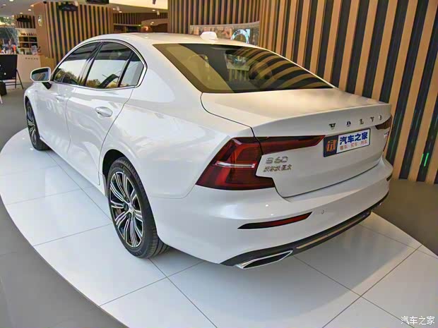 沃尔沃亚太 沃尔沃S60新能源 2020款 T8 E驱混动 四驱智逸豪华版