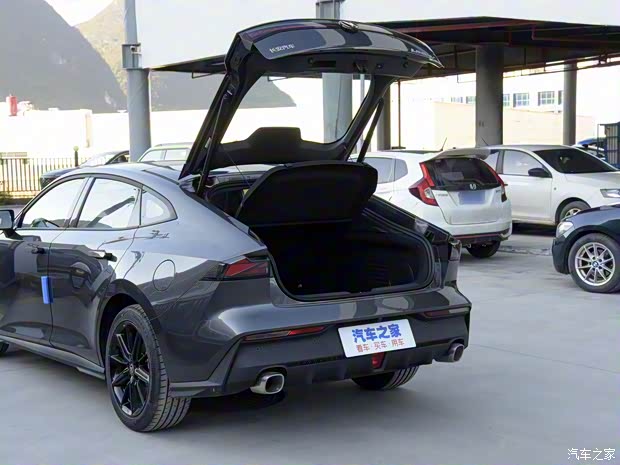 長安汽車 長安UNI-V新能源 2023款 藍(lán)鯨iDD 1.5T 基本型