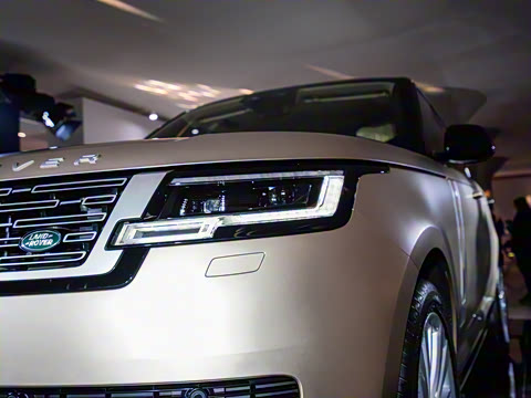 2023款 4.4 V8 530PS 首发版 2023款 4.4 V8 530PS 首发版